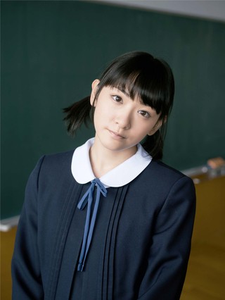 特典ポスター を公開します 乃木坂46生駒里奈写真集特設サイト 生駒里奈 幻冬舎plus