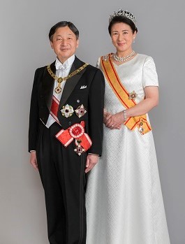 ご即位1周年 いま 病で苦しまれた雅子さまが皇后であることの意味 雅子さまの笑顔 矢部万紀子 幻冬舎plus ご即位1周年 いま 病で苦しまれた雅子さまが皇后であることの意味 雅子さまの笑顔 矢部万紀子 幻冬舎plus