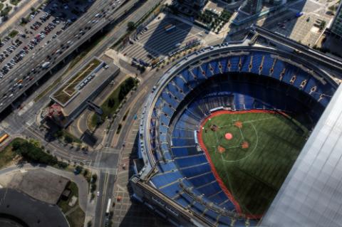 トロント・ブルージェイズの球場の空撮写真。